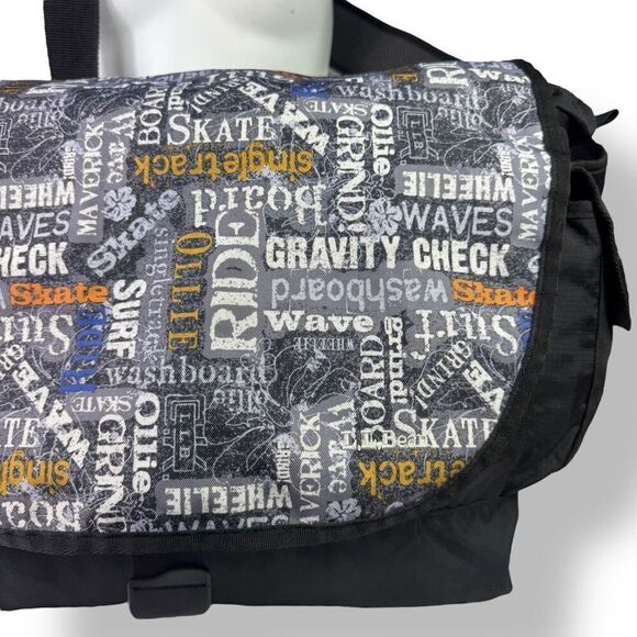 L.L. Bean Messenger Shoulder Flap Crossbody Bag Graffiti Skateboard Surfer Surf - Picture 15 of 16